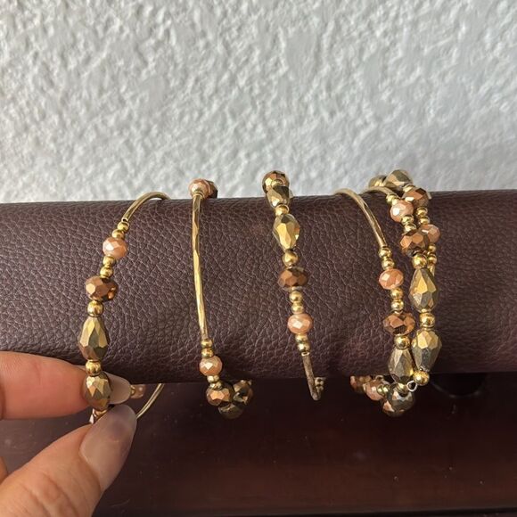 Elegant 18k Gold Plated Beaded Spiral Bracelet - Picture 5 of 5